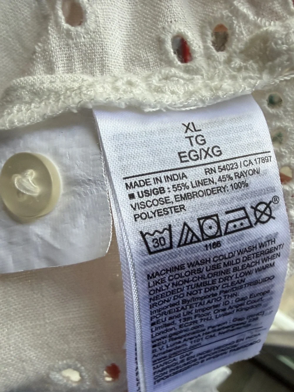 New GAP Sleeveless Off White Eyelet Linen Hem Tank Top - Picture 3 of 8